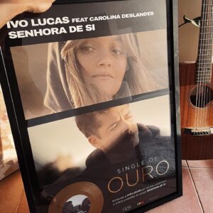 Ivo Lucas Instagram - De eliminar o vídeo do meu primeiro single com 2 milhões de visualizações, a fazer Single de Ouro numa canção que estava guardada há anos.
A vida também tem destas coisas bonitas. 

Obrigado Carolina por me teres dado a mão, e a vocês que fizeram desta nossa canção a vossa banda sonora. 🧡