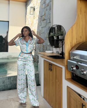 Iyana Halley Instagram - Another year, but I’m timeless 🎂🥳👑🎉 happy birthday to me!🌴

I’m so extremely happy and grateful right now. Thank you God for seeing me fit to see yet another year. This year already feels extra special for me. I just want to grow and evolve and become the best version of myself. Feeling SO BLESSED🍾😜🙏🏾🎂