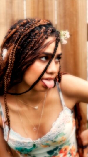 Izabela Rose Instagram - 100 comments and I’ll drop the next song