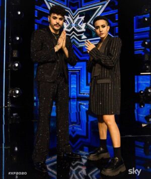 Izi Instagram - Quando plano dall'alto,
Vedo il mondo davvero,
Tu vai piano io parto,
Tanto già lo sapevo..✨
@_mydrama @xfactoritalia #XF2020