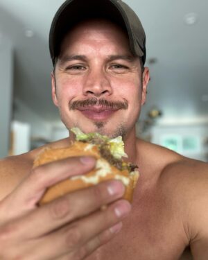 J. D. Pardo Instagram - A FREE glimpse into my Onlyfans. 

Happy #burger day everyone! 🍔 🥵