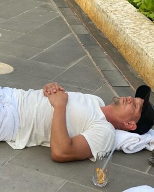 J. D. Pardo Instagram - Paparazzi caught me living my best life 🏝 

#hawaiilife #beach #sleepingforamonth