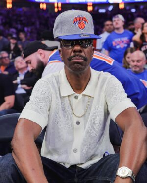 J.B. Smoove Instagram - How it started vs How it ended 😓

It’ll always be Knicks for life 🤞🏾