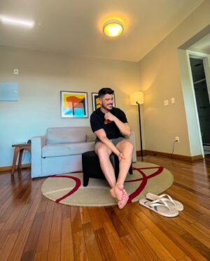 JP Gadêlha Instagram - Ah, São Paulo! Confesso que, no início, estava com uma certa preocupação em passar um tempo aqui. 

Afinal, sentia falta do conforto do meu lar. Mas, oh, surpresa! Ao me hospedar no eConfor, tudo ficou mais leve. Aquela sensação de saudade de casa foi substituída por um aconchego acolhedor. A hospitalidade e estrutura desse lugar me envolveram de tal maneira que me senti em casa desde o primeiro momento. Os funcionários simpáticos e prestativos, as acomodações aconchegantes e todos os pequenos detalhes que fazem a diferença. 

O eConfor é uma excelente opção pra fugir das moradias tradicionais, não tem burocracia, 100% online, além de ser tudo mobiliado. Mais do que isso, descobri que é possível encontrar um lar em SP! @moreeconfor