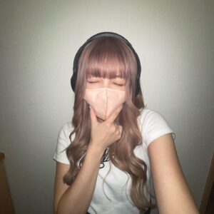 JUNNA Instagram - ロングに変身。