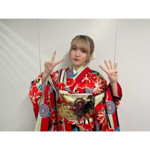 JUNNA Instagram - 新年あけましておめでとうございます🎍
今年もよろしくお願いします❤️‍🔥

そして、新年さっそく、重大発表！
初の全国11公演のツアー、夏に開催決定ですっっっ👏🏻

みんなの近くに会いにいけるの、とっても嬉しい！
ぜひ、みんなの夏をわたしにちょーだい！最高の夏にします！

2024年も、ライブ三昧な最高の一年にしようね、
みんな、よろしくお願いしますっ🫶🏻🫶🏻🫶🏻