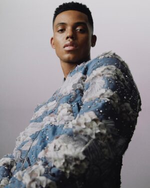 Jabari Banks Instagram - Gazing into the future w/ @vman 

From @vman 50 Spring/Summer 2023 Issue

Photography: @gregswalesart 

Fashion: @luca_falcioni_ 

Grooming: @alexahernandez.xyz (The Wall Group) 

Editors: @overlyopinionatedblackperson / @kalaherh / @matt.velasco 

Production: @agpnyc 

Text: @kayla_ce 

PR: @theledecompany