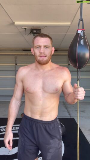 Jack Della Maddalena Instagram - Thanks Fuji mats Australia for the home training mats, it’s nice to be able to put the extra work in, in my own back yard🤜🏼 #fujimatsaustralia #fujimats #trainwiththebest