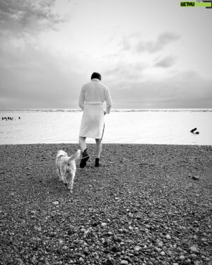 Jack Lowden Instagram - With dug after dook.