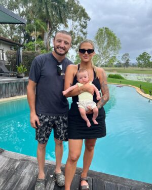 Jack Miller Instagram - Bringing in the new year with a trip to NZ  with family. Sums up our 2023. Perfection 🤍🥂