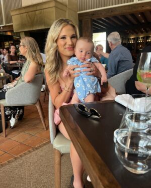 Jack Miller Instagram - Bringing in the new year with a trip to NZ  with family. Sums up our 2023. Perfection 🤍🥂
