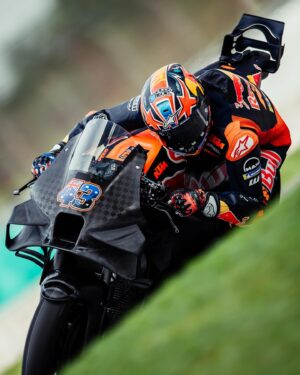 Jack Miller Instagram - It was a good test for us, lots of different items to put through the test. The boys and girls have done a fantastic job throughout the winter as the bike is working really well and everyone seems refreshed. There are a couple of areas in which I would like to improve myself in terms of setup and what have you but honestly feeling good, good but knackered after this innings in Sepang. Now time to get back to my girls and eyes forward to the next one 🤟