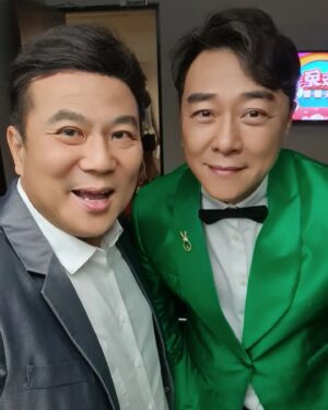 Jack Neo Instagram - 那天去电视台宣传电影，结果遇到了很多老朋友，俊男美女。。。