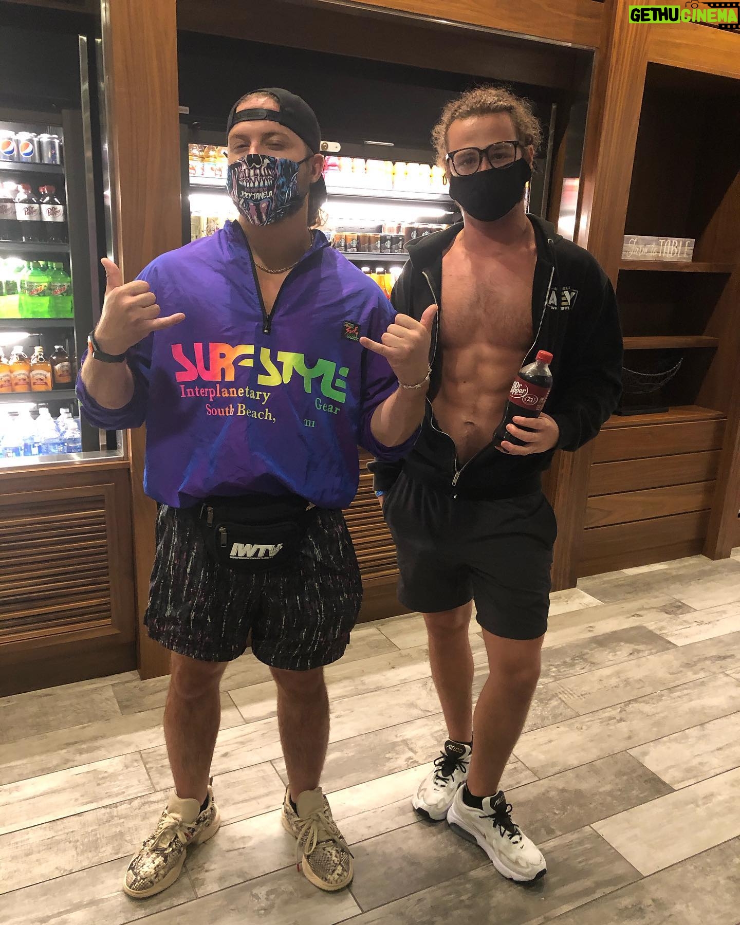 Jack Perry - 7.2K Likes - Up to no good.