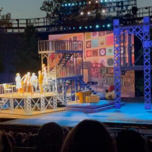 Jackie Burns Instagram - “Here’s looking at you kid”. And what a Beautiful time it was! My first time at the @themuny and it did not disappoint!!!! ❤️ 
•
•
•
•
#musical #musicaltheatre #beautiful #beautifulthecarolekingmusical #caroleking #regional #theater #summer #summervibes #summercamp #singer