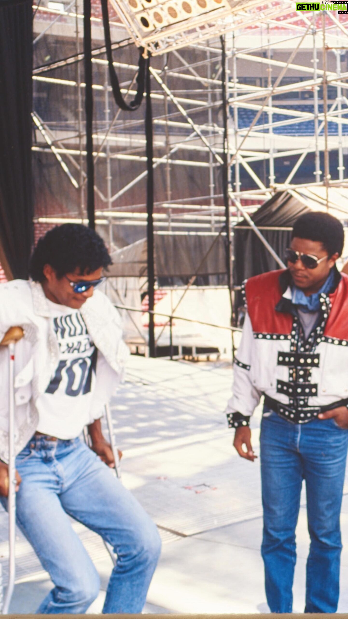 Jackie Jackson - 8.1K Likes - 𝗪𝗮𝘆 𝗯𝗮𝗰𝗸 𝗪𝗲𝗱𝗻𝗲𝘀𝗱𝗮𝘆…⏮️
#Jackson5
#VictoryTour
#JackieJackson
#Jacksons
