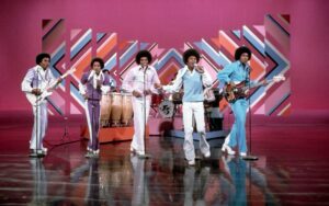 Jackie Jackson Instagram - 𝗧𝗛𝗥𝗢𝗪𝗕𝗔𝗖𝗞 𝗧𝗛𝗨𝗥𝗦𝗗𝗔𝗬⏮️

#ThrowbackThursday
#Jacksons
#Jackson5
#J5
