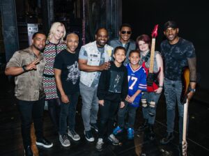 Jackie Jackson Instagram - 𝗜𝘁 𝘄𝗮𝘀 𝗮 𝗽𝗹𝗲𝗮𝘀𝘂𝗿𝗲 𝗺𝗲𝗲𝘁𝗶𝗻𝗴 𝘁𝗵𝗲 𝘁𝗮𝗹𝗲𝗻𝘁𝗲𝗱 @mjthemusical 𝗰𝗮𝘀𝘁 & 𝗰𝗿𝗲𝘄!🙏 𝗗𝗼𝗻’𝘁 𝘄𝗮𝗹𝗸, 𝗿𝘂𝗻 𝘁𝗼 𝗴𝗼 𝘀𝗲𝗲 𝘁𝗵𝗶𝘀 𝗽𝗿𝗼𝗱𝘂𝗰𝘁𝗶𝗼𝗻🎭 𝗨𝗻𝘁𝗶𝗹 𝗻𝗲𝘅𝘁 𝘁𝗶𝗺𝗲!🎬

📸 @andyhenderson 

#MJTheMusical
#Broadway
#MichaelJackson
#Jackson5