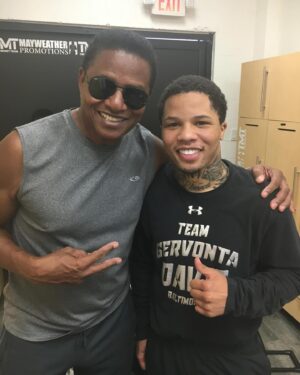 Jackie Jackson Instagram - 𝗛𝘂𝗴𝗲 𝘀𝗵𝗼𝘂𝘁𝗼𝘂𝘁 𝘁𝗼 @wbaboxingofficial 𝗹𝗶𝗴𝗵𝘁𝘄𝗲𝗶𝗴𝗵𝘁 𝗰𝗵𝗮𝗺𝗽 @gervontaa “𝗧𝗮𝗻𝗸” 𝗗𝗮𝘃𝗶𝘀 𝗼𝗻 𝗵𝗶𝘀 𝘃𝗶𝗰𝘁𝗼𝗿𝘆 𝗼𝘃𝗲𝗿 𝘁𝗵𝗲 𝘄𝗲𝗲𝗸𝗲𝗻𝗱🥊

#GervontaDavis
#Tank
#JackieJackson
#Boxing
