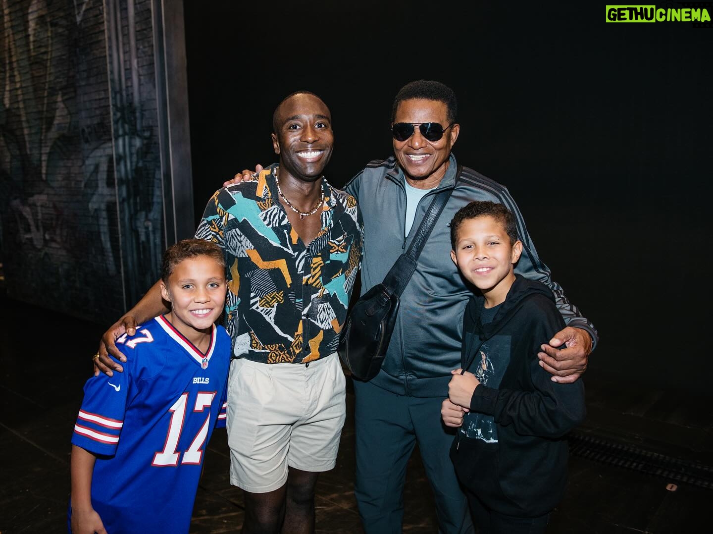 Jackie Jackson - 2.5K Likes - 𝗜𝘁 𝘄𝗮𝘀 𝗮 𝗽𝗹𝗲𝗮𝘀𝘂𝗿𝗲 𝗺𝗲𝗲𝘁𝗶𝗻𝗴 𝘁𝗵𝗲 𝘁𝗮𝗹𝗲𝗻𝘁𝗲𝗱 @mjthemusical 𝗰𝗮𝘀𝘁 & 𝗰𝗿𝗲𝘄!🙏 𝗗𝗼𝗻’𝘁 𝘄𝗮𝗹𝗸, 𝗿𝘂𝗻 𝘁𝗼 𝗴𝗼 𝘀𝗲𝗲 𝘁𝗵𝗶𝘀 𝗽𝗿𝗼𝗱𝘂𝗰𝘁𝗶𝗼𝗻🎭 𝗨𝗻𝘁𝗶𝗹 𝗻𝗲𝘅𝘁 𝘁𝗶𝗺𝗲!🎬
📸 @andyhenderson
#MJTheMusical
#Broadway
#MichaelJackson
#Jackson5