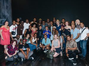 Jackie Jackson Instagram - 𝗜𝘁 𝘄𝗮𝘀 𝗮 𝗽𝗹𝗲𝗮𝘀𝘂𝗿𝗲 𝗺𝗲𝗲𝘁𝗶𝗻𝗴 𝘁𝗵𝗲 𝘁𝗮𝗹𝗲𝗻𝘁𝗲𝗱 @mjthemusical 𝗰𝗮𝘀𝘁 & 𝗰𝗿𝗲𝘄!🙏 𝗗𝗼𝗻’𝘁 𝘄𝗮𝗹𝗸, 𝗿𝘂𝗻 𝘁𝗼 𝗴𝗼 𝘀𝗲𝗲 𝘁𝗵𝗶𝘀 𝗽𝗿𝗼𝗱𝘂𝗰𝘁𝗶𝗼𝗻🎭 𝗨𝗻𝘁𝗶𝗹 𝗻𝗲𝘅𝘁 𝘁𝗶𝗺𝗲!🎬

📸 @andyhenderson 

#MJTheMusical
#Broadway
#MichaelJackson
#Jackson5