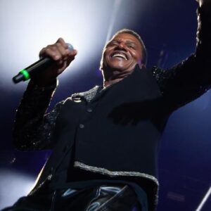 Jackie Jackson Instagram - 𝗖𝗼𝗺𝗶𝗻𝗴 𝘂𝗽…💬 @nashvillesymphony 𝗗𝗲𝗰. 𝟭𝟴🎶 𝗗𝗼𝗻’𝘁 𝗺𝗲𝗲𝘁 𝘂𝘀 𝘁𝗵𝗲𝗿𝗲, 𝗯𝗲𝗮𝘁 𝘂𝘀 𝘁𝗵𝗲𝗿𝗲!⚡️

#Nashville
#Jacksons
#Jackson5
#JackieJackson