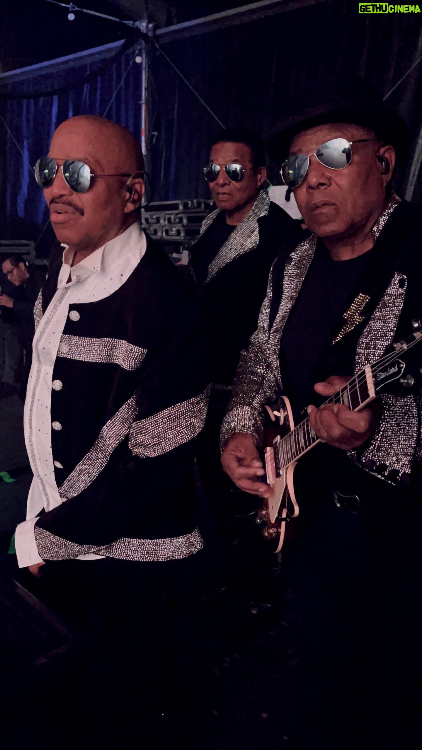 Jackie Jackson - 1.7K Likes - 𝗧𝗵𝗮𝗻𝗸 𝘆𝗼𝘂 𝘁𝗼 𝗼𝘂𝗿 𝗳𝗮𝗻𝘀 𝗶𝗻 𝗚𝘂𝗮𝗱𝗮𝗹𝗮𝗷𝗮𝗿𝗮 𝗳𝗼𝗿 𝗮𝗻 𝗲𝗽𝗶𝗰 𝗻𝗶𝗴𝗵𝘁 𝗹𝗮𝘀𝘁 𝗻𝗶𝗴𝗵𝘁!⚡️ 𝗧𝗵𝗲𝗿𝗲’𝘀 𝗼𝗻𝗹𝘆 𝟭 𝘀𝗵𝗼𝘄 𝗹𝗲𝗳𝘁 𝗶𝗻 𝟮𝟬𝟮𝟯, 𝗹𝗲𝘁’𝘀 𝗺𝗮𝗸𝗲 𝗶𝘁 𝗰𝗼𝘂𝗻𝘁🎆
#RemindGNP
#Jacksons
#Jackson5
#JackieJackson