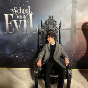 Jackson Dollinger Instagram - Thank you so much @netflix for having me at the world premiere of @theschoolforgoodandevilmovie ! Last night was incredible and I highly recommend watching the movie (it was super cool !! ) 🫶 @netflixfilm ✨☁️
.
.
@keyelementspr 
.
#netflix #theschoolforgoodandevil #netflixfilm #jacksondollinger