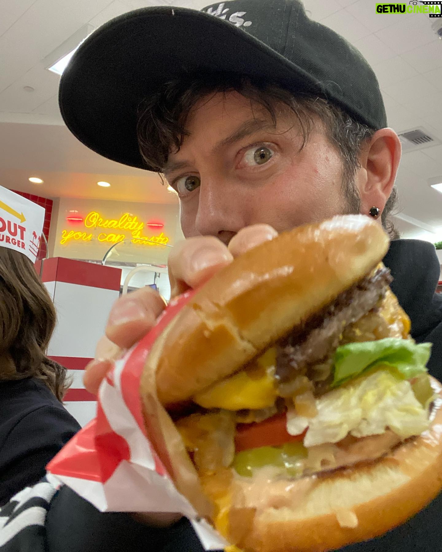 Jackson Rathbone - 31.3K Likes - Wifey @sixandboe bday surprised me with a trip to the great Burger Lands of @innout