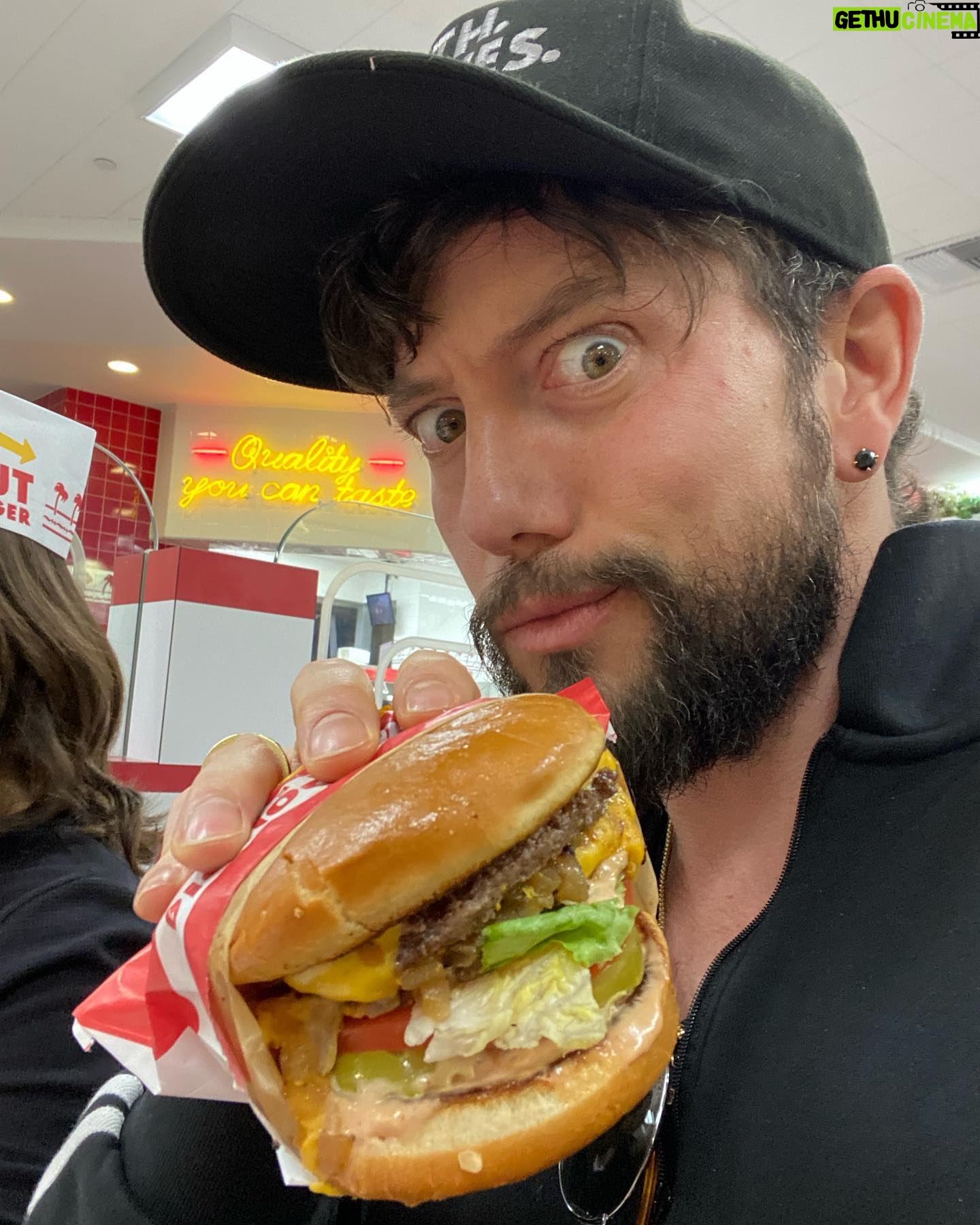 Jackson Rathbone - 31.3K Likes - Wifey @sixandboe bday surprised me with a trip to the great Burger Lands of @innout