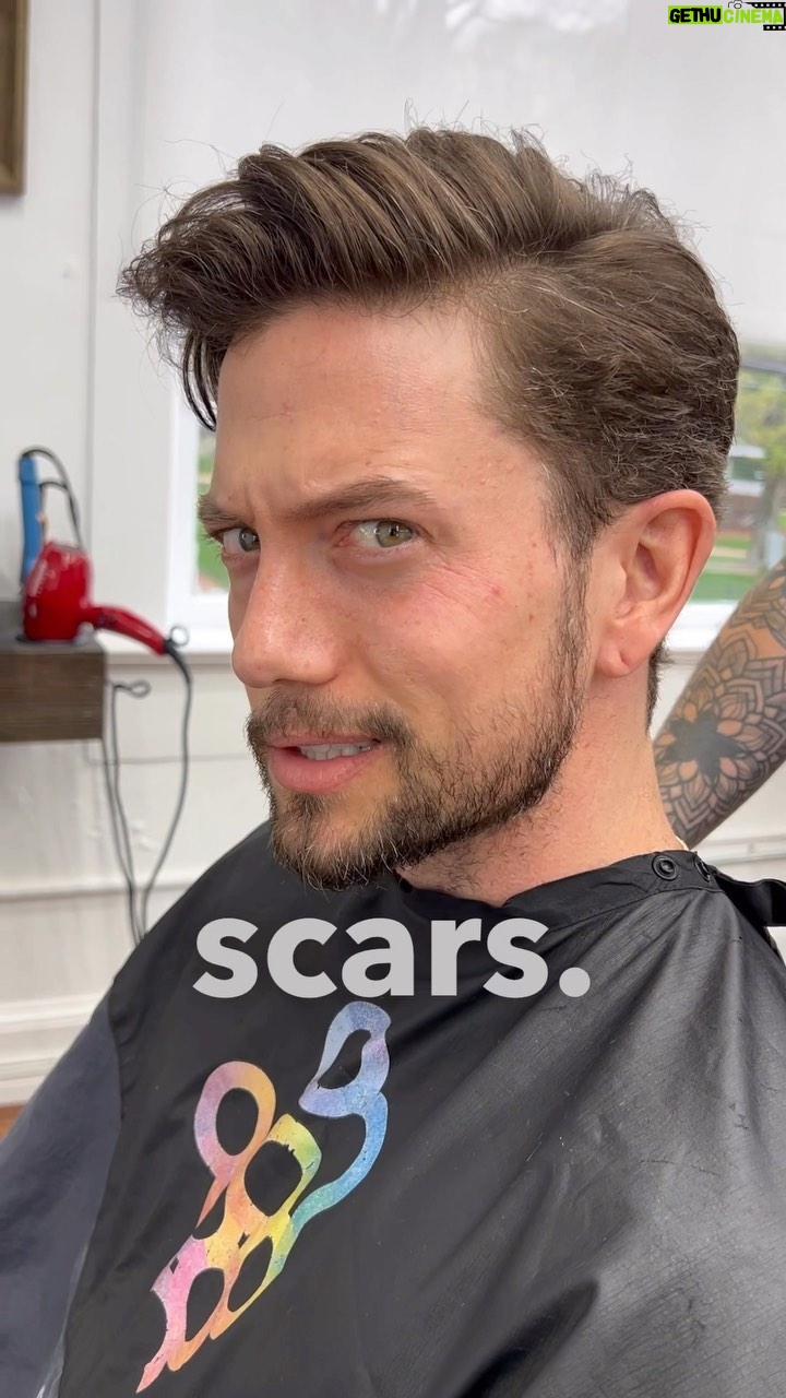 Jackson Rathbone - 86K Likes - @jacksonrathbone giving the 🐀 what they want. #twilight #jacksonrathbone #jasperhale #battlescars #fancyhairdresser