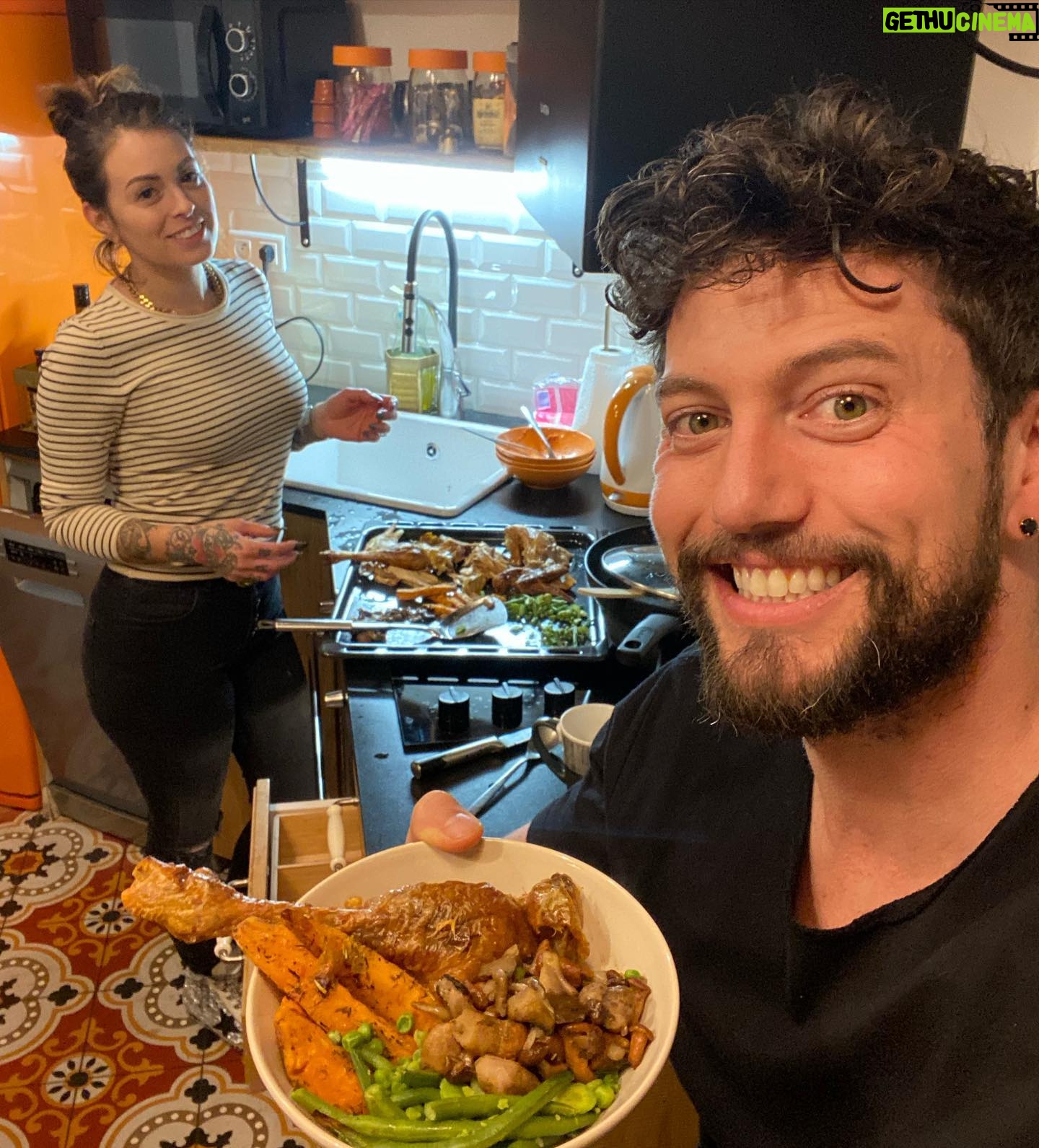 Jackson Rathbone - 34.1K Likes - Saturday Night Dinner in Paris
We had no idea where to go… so we walked around forever with the three kiddos. Everything was packed. Smokey. Adult. So we went to Le Grande Epicerie Paris and picked up some yummys and heated it up for a lil Thanksgiving Style dinner at home in Paris.
Thankful for my family. The real ones.