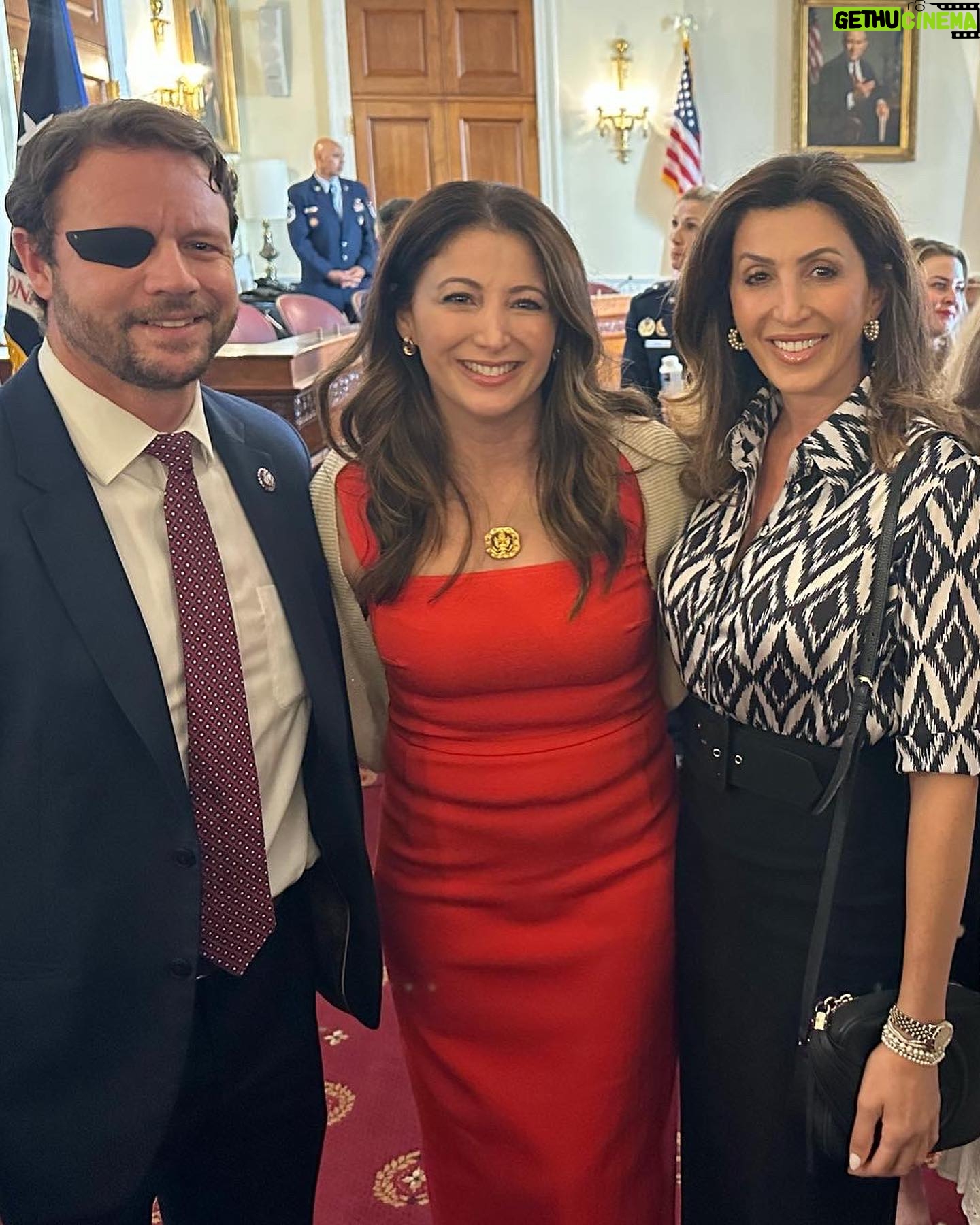 Jaclyn Stapp - 731 Likes - The epitome of a few good men- My brother Colonel @michaelgwaltz
celebrating and retiring from 27 yrs of heroic military service. Thank you for your service 🇺🇸 #greenberet #congressman