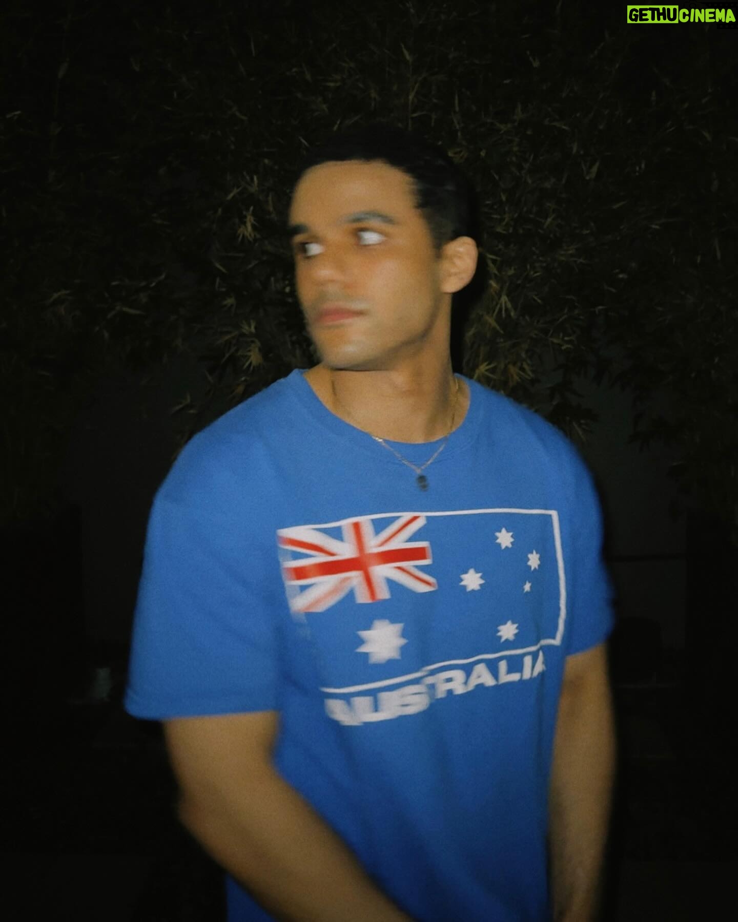Jacob Artist - 3 Likes - coming up next