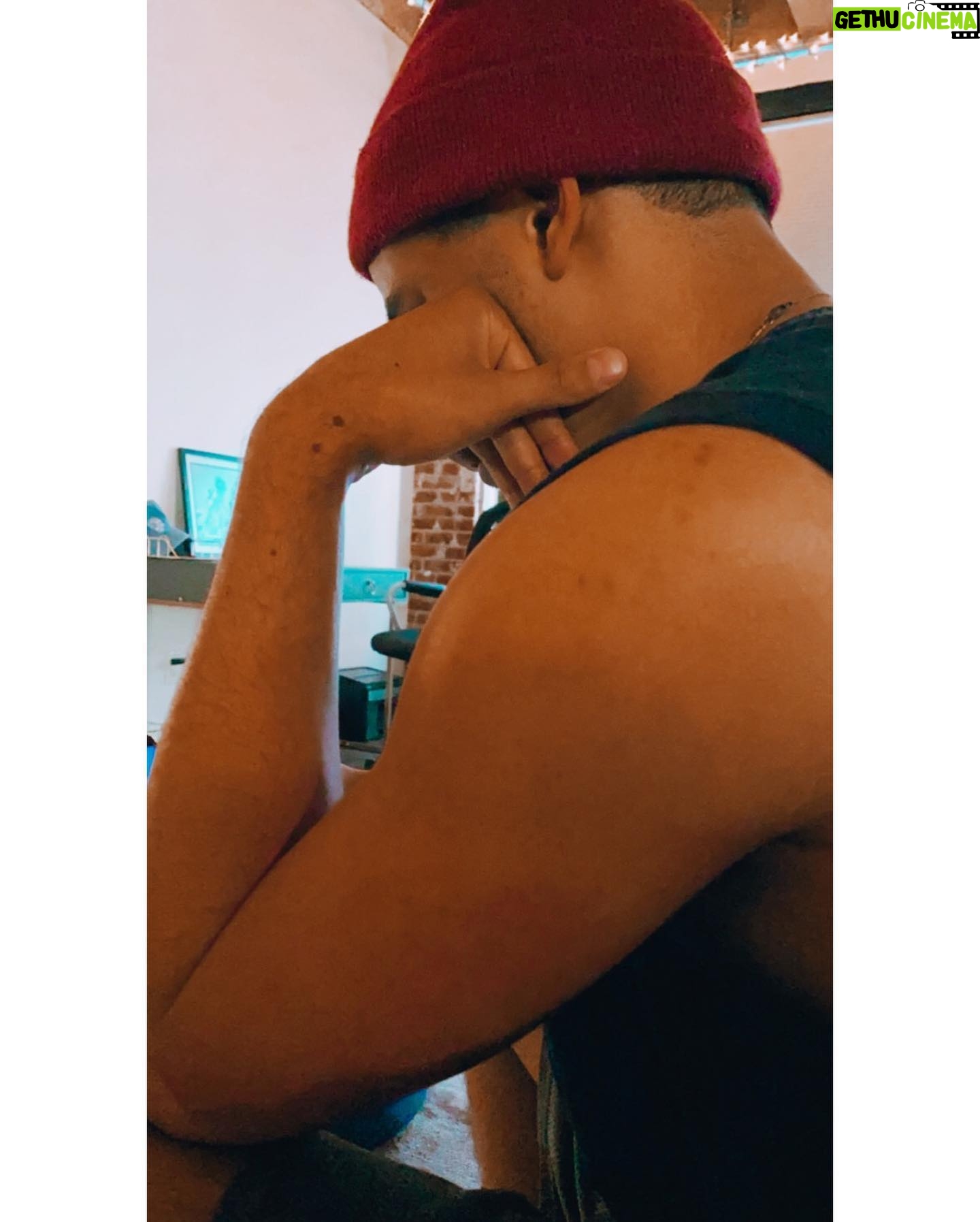 Jacob Artist - 31.8K Likes - miss rona🧼