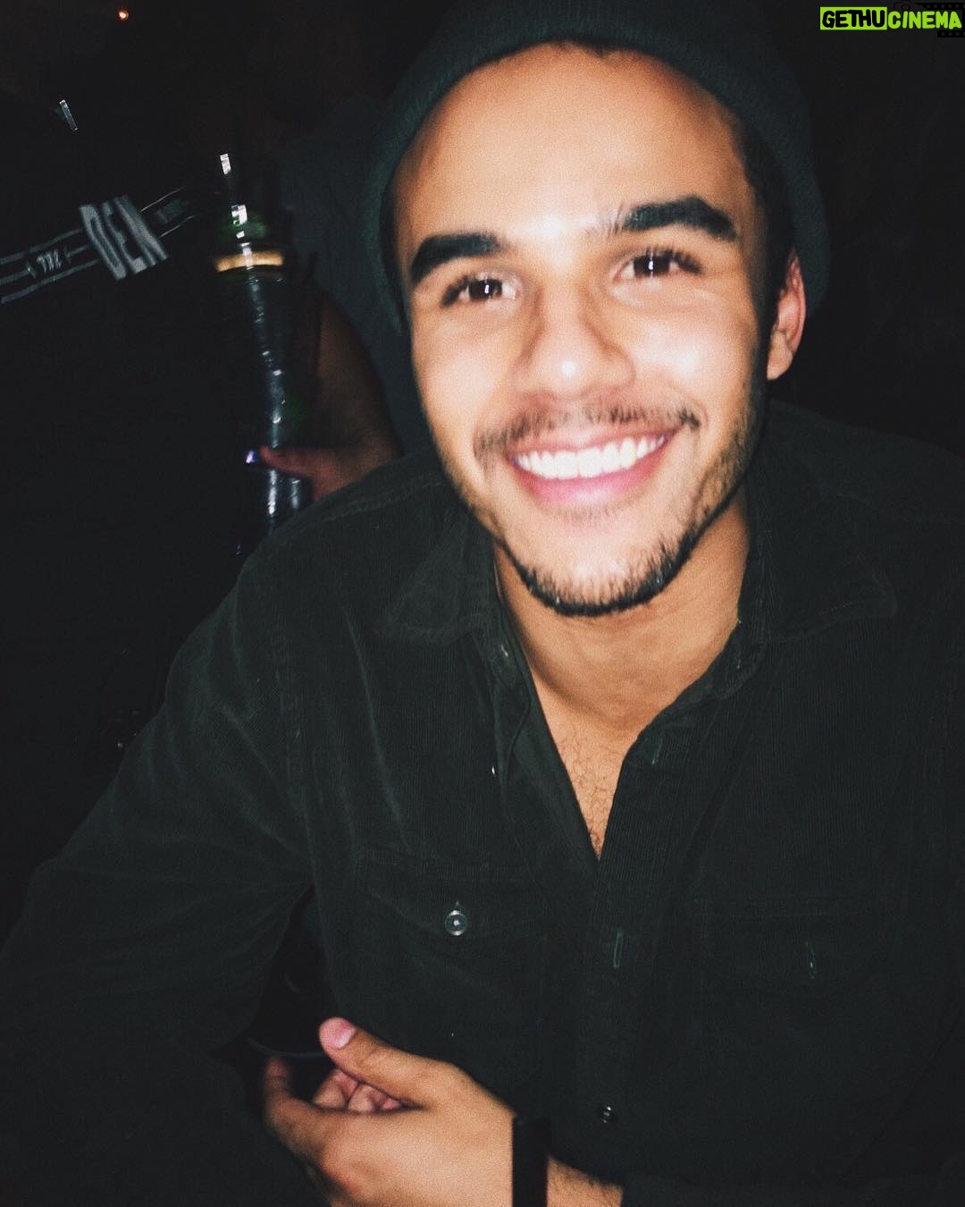 Jacob Artist - 63.2K Likes - 🥂