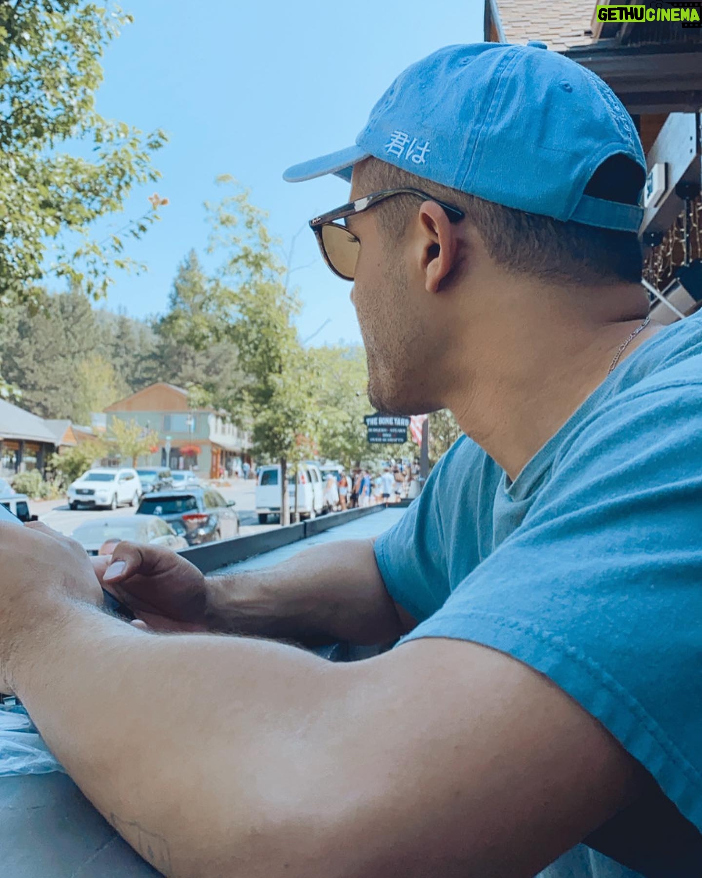 Jacob Artist - 33K Likes - thank you for a wonderful stay @getawayhouse 🖤 i had a lot of friends asking about these beauty little cabins. and they’re not just in california but all around the country. use promo code jacobartist when you book for $25 off