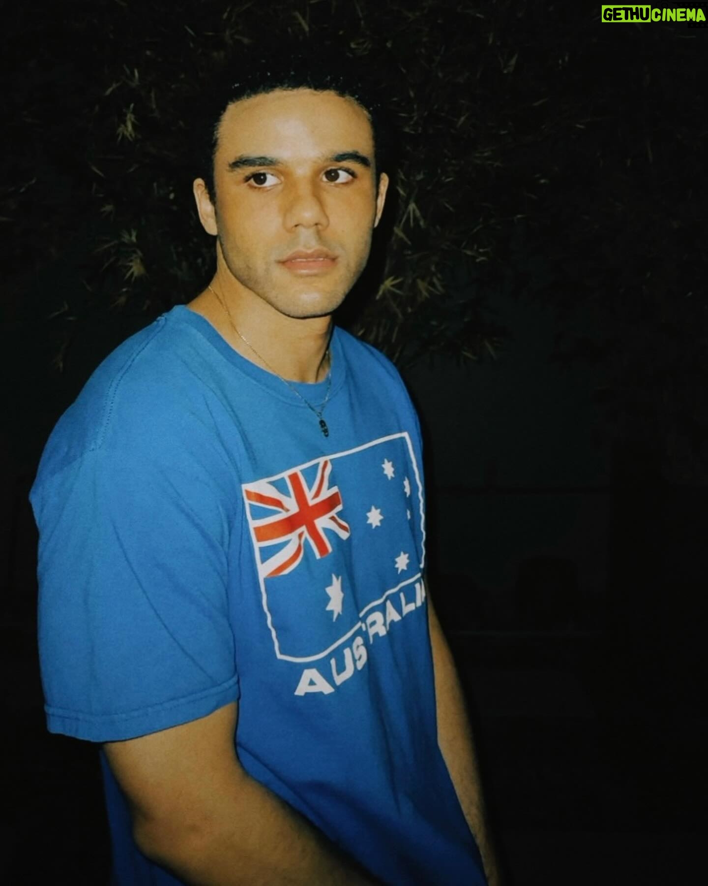 Jacob Artist - 3 Likes - coming up next