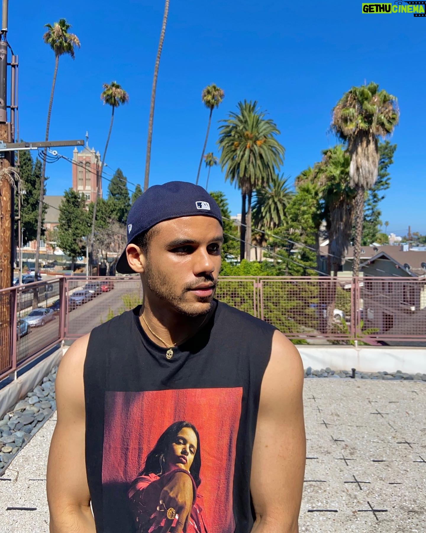 Jacob Artist - 34.3K Likes - la la land