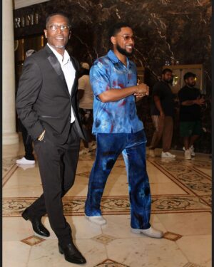 Jacob Latimore Instagram - Sr. & Jr. in VEGAS 🥊🥂

📸: @carlostuckjr 

@showtime 🙏