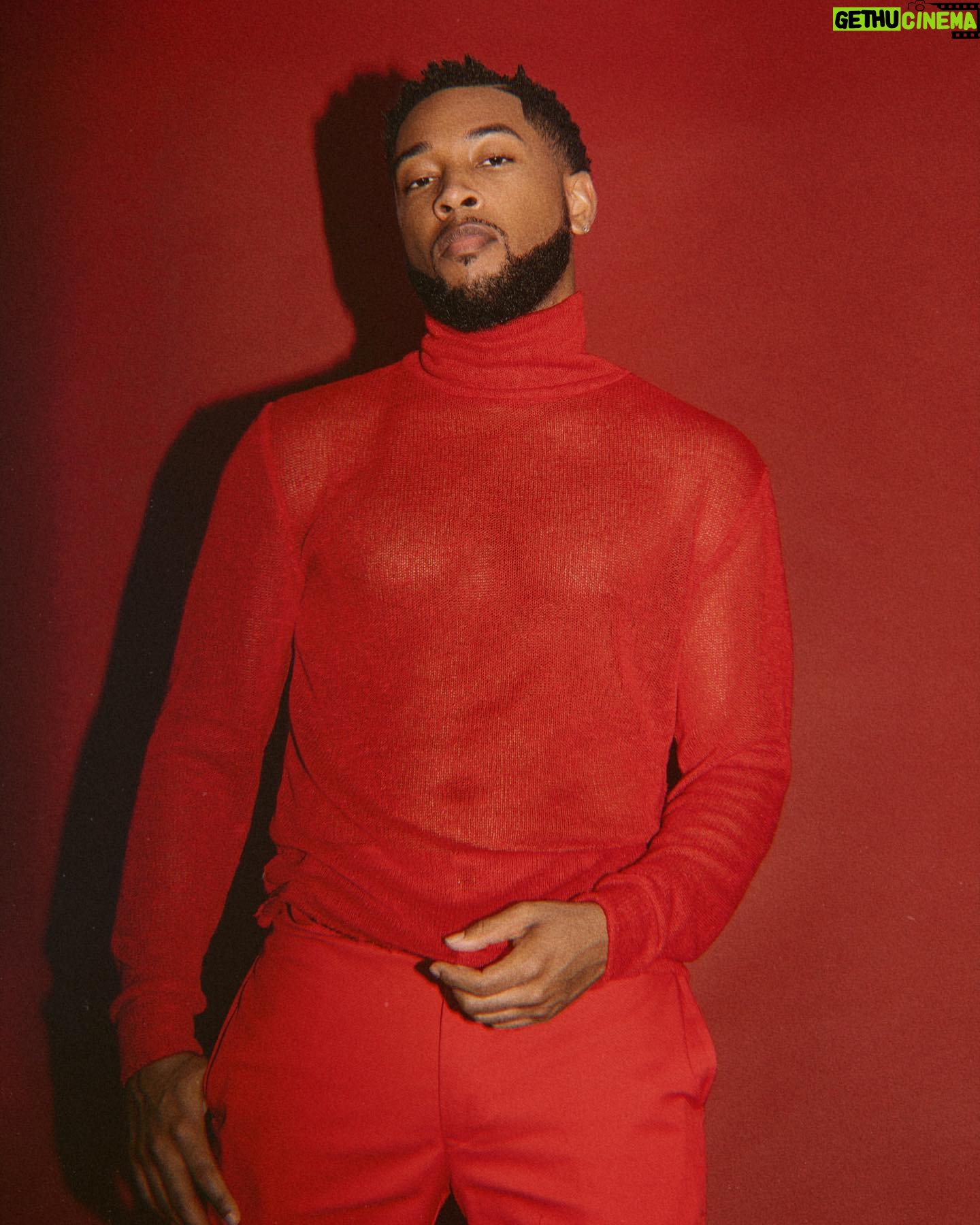 Jacob Latimore - 31.9K Likes - what’s the tools for a healthy relationship
📸: @mr_dadams
Styled by: @bryonjavar