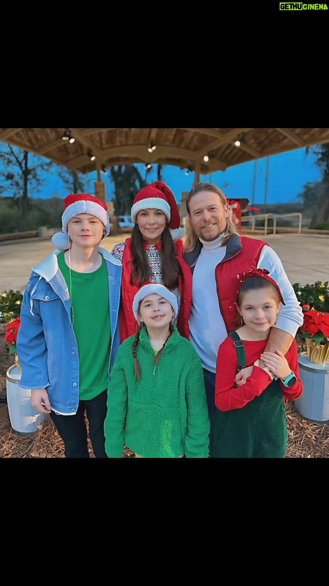 Jacob Young - 531 Likes - Merry Christmas from our family to yours 🎄❤️❄️ Wishing you all a wonderful holiday season! @jacob_w_young @youngsk8er25 #christmas2023 #tistheseason #family #seasonsgreetings