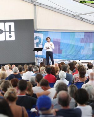 Jacopo Rampini Instagram - Thank you @festivalcomunicazione for inviting me to speak at this year’s edition alongside @lucianinalittizzetto @lucabizza @stefanomassini.official @cazzulloaldo @federico.rampini @giada_messetti  @beppesevergnini @paolocrepet and many more. 
(📸 @bertocchiisabela )

#festivalcom
#festivalcomunicazione
#lucianalittizzetto #federicorampini #beppesevergnini #paolocrepet #letteratura #liguria