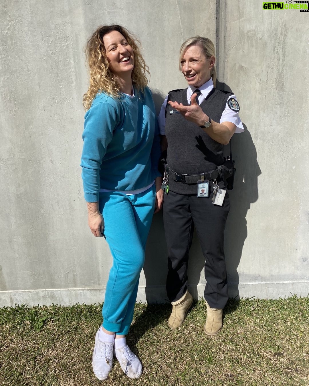Jacqueline Brennan - 3.2K Likes - The long and the short of it! Teal Tuesday with the fabulous Kate Box. @wentworthonfoxtel @boxkatebox #Uggbootsmakemelooktaller