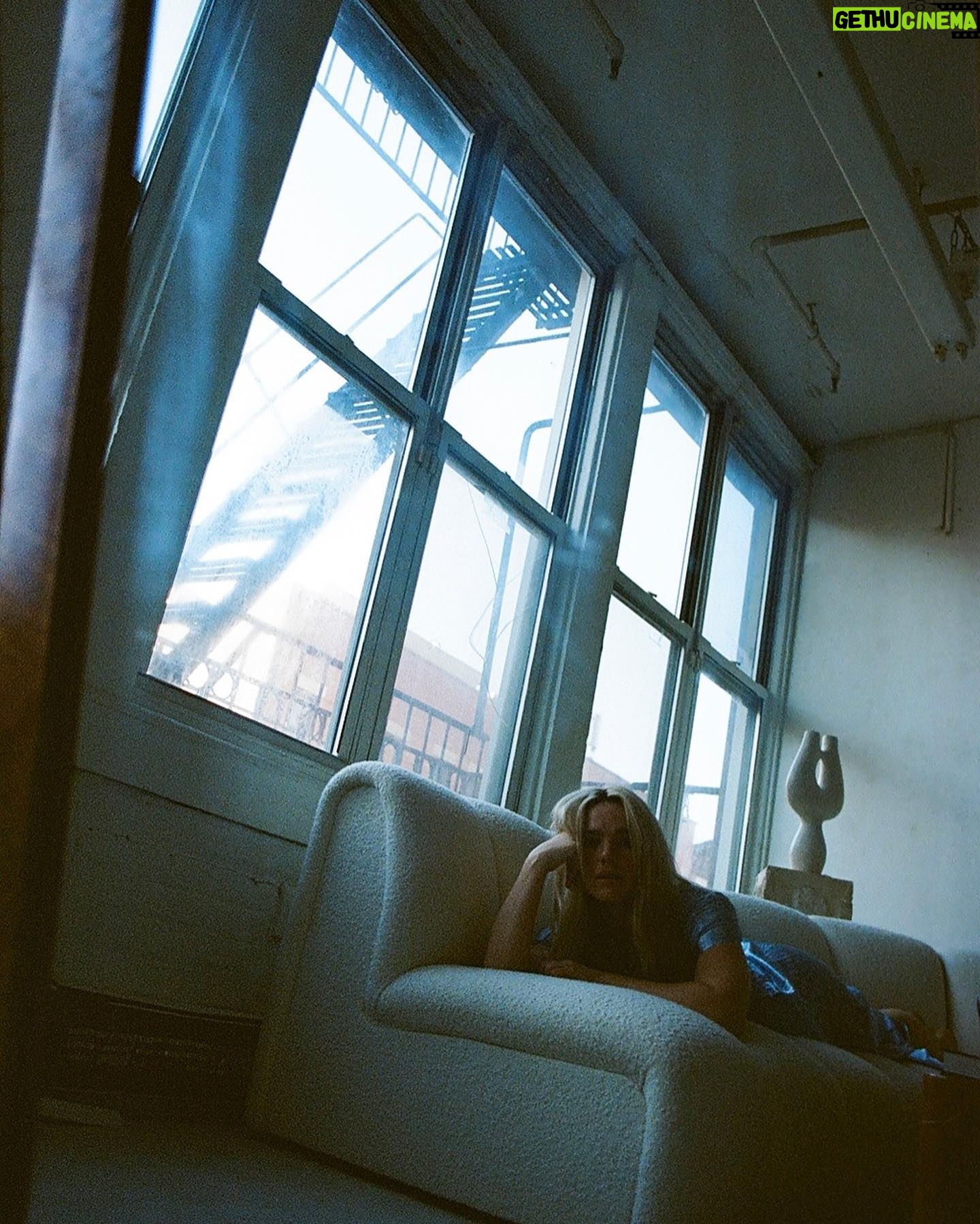 Jacqueline Byers - 2.8K Likes - Old Roll. 📸: @corbinchase