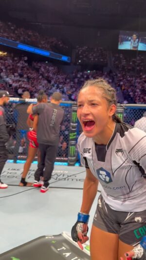 Jacqueline Cavalcanti Instagram - 🇵🇹 30-27 across the Judge’s Scorecards for @Jacqueline.Cavalcanti!!!

⚡️ 161 Significant Strikes & 61 Low Kicks across three rounds in her UFC Debut!

#JacquelineCavalcanti #UFCParis
#Portugal🇵🇹

@BlackHouseMMA @RebornFightTeam @DinaMite.Team

@pedro_faustino_manager @jorgeguimaraes @edsoarespro