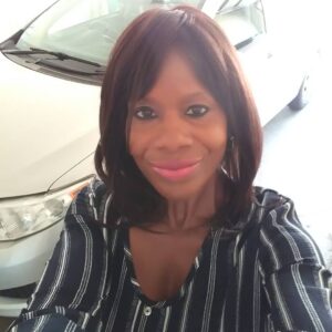 Jacqueline Moore Instagram - On my way to meet my date for dinner.