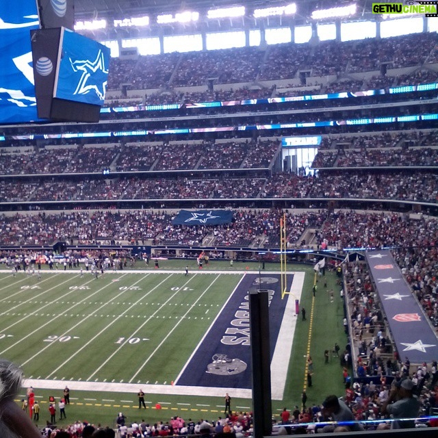 Jacqueline Moore - 410 Likes - At the Dallas Cowboys game.