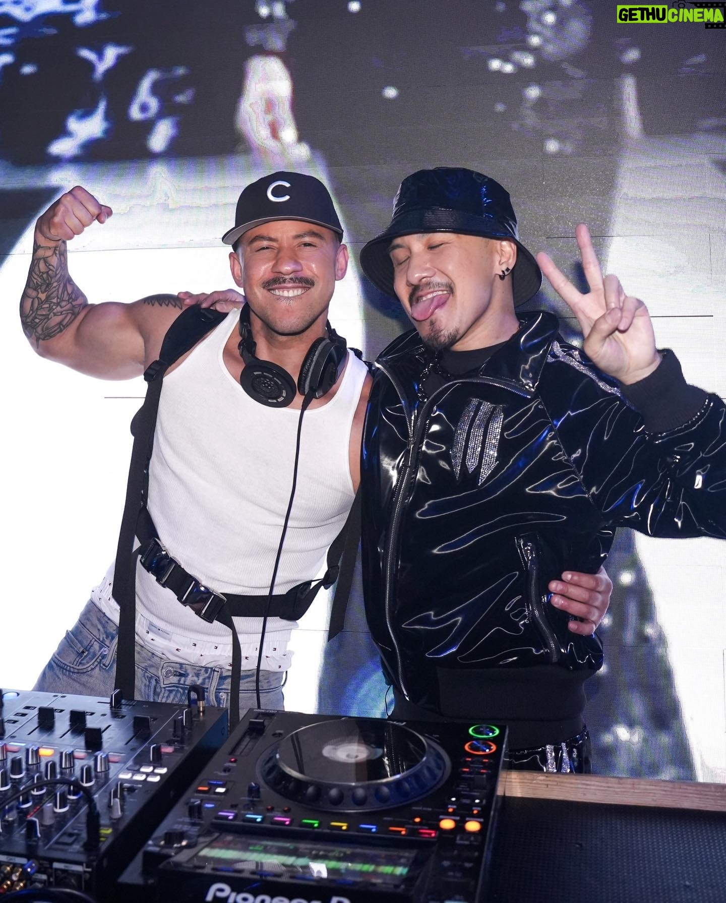 Jae Fusz - 2K Likes - So much fun @imngo ANIMA Y2k event at @heartweho
You are a superstar congrats to you and your team!!!
Keeping making the world 🔥🔥🔥