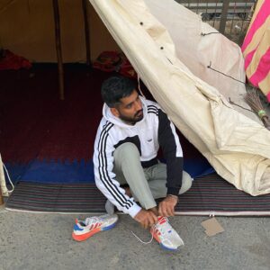 Jagdeep Sidhu Instagram - Kisaan 👩‍🌾 andolan ✊ vele di ek photo samne aa gayi aaj … khas gal eh hai .. eh tent ⛺️ baai Deep Sidhu da c .. 🤗🤗.. Baai jithe v aa Baba khush rakhe 🙏❤️😇